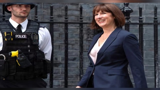 ইরান যুদ্ধকে ‘ভুল’ বললেন ব্রিটিশ অর্থমন্ত্রী র‍্যাচেল রিভস